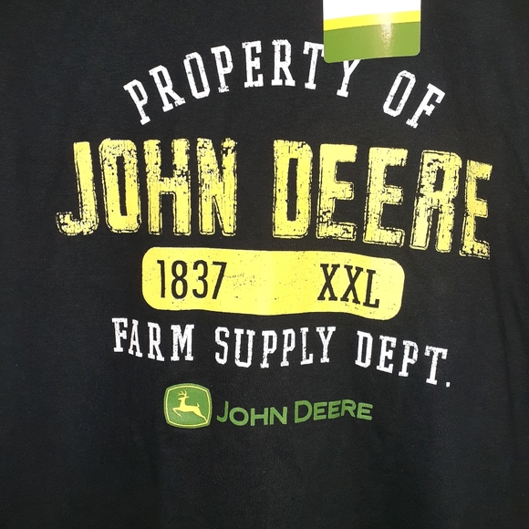 Property of John Deere Mens Size Medium Tshirt NWT - Picture 2 of 5